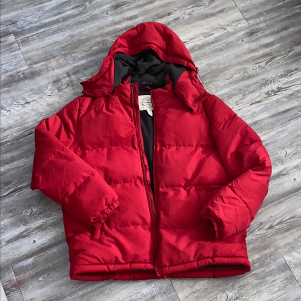 Men’s Red puffer jacket Large